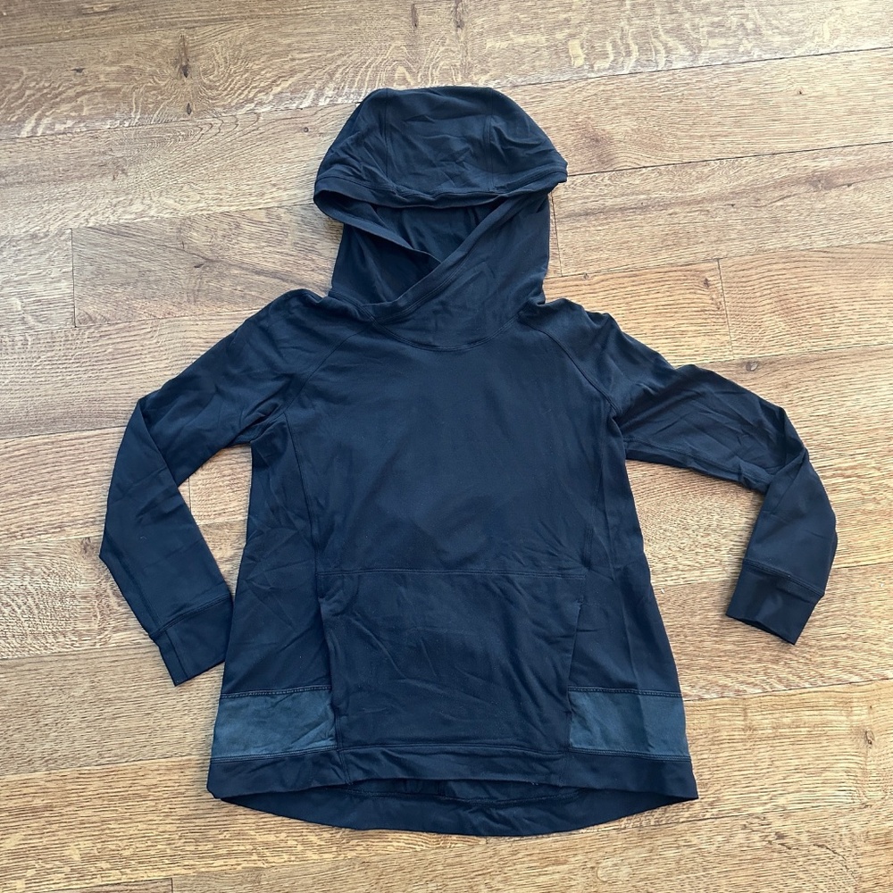 Lululemon Long Sleeve Hooded Shirt